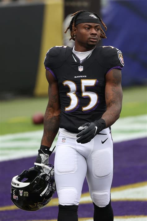 Baltimore Ravens must rely on Gus Edwards vs. Pittsburgh Steelers