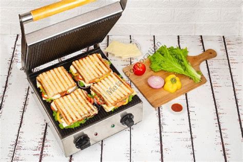 Stainless Steel Grill Toaster, Power : 2000W at Best Price in Chennai | Sanghvi Metal Corporation