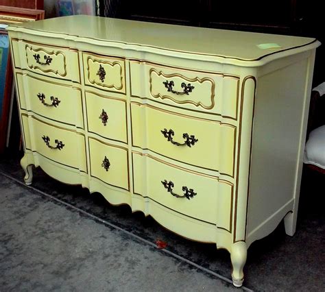 UHURU FURNITURE & COLLECTIBLES: SOLD #9785 French Provincial Style 9-Drawer Dresser - $95