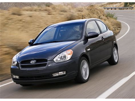 2011 Hyundai Accent Pictures: | U.S. News