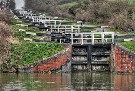 Caen Hill Locks, Devizes HDR 4153 | This 2 mile stretch of t… | Flickr