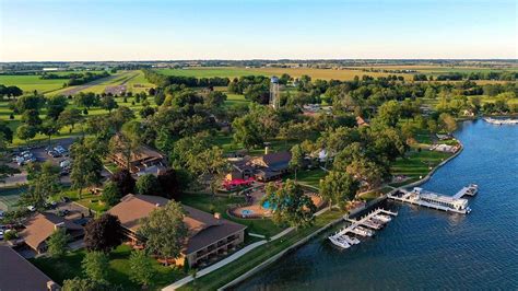 LAKE LAWN RESORT - Updated 2021 Prices, Hotel Reviews, and Photos ...