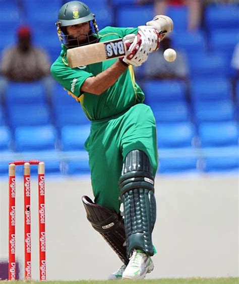 Hashim Amla pulls during his century | ESPNcricinfo.com