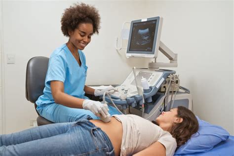 How to Become an Ultrasound Technician | BestColleges