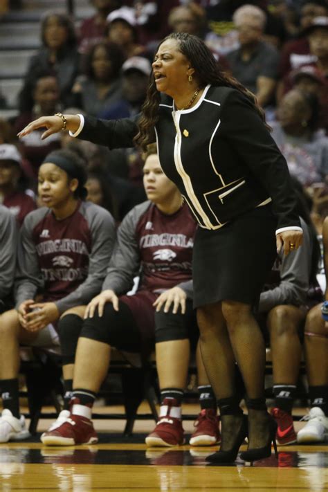 Number of Female Coaches College Sports Team Decreases | TIME