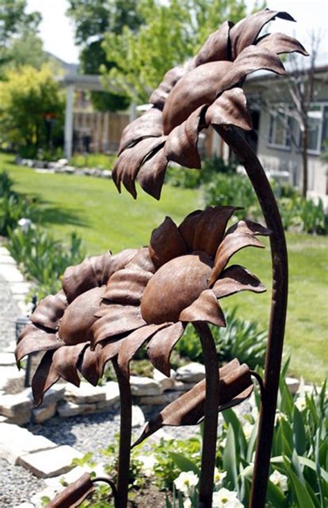 40 Utterly Beautiful Rusted Metal Art Works – Bored Art