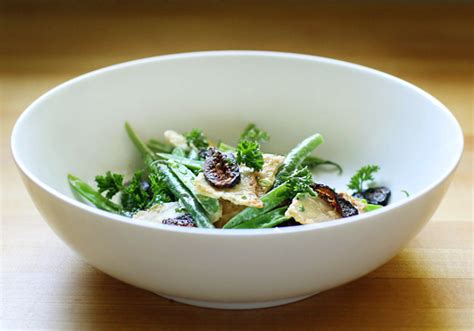 Green Bean Lavash Salad with Sweet Tahini Dressing | Honest Fare