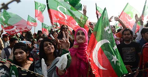 PTI women wing in disarray, many activists set to join ‘N’ - Pakistan ...