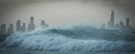 L'innalzamento delle onde marine dovuto al cambiamento climatico