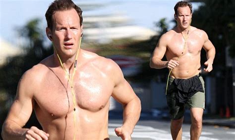 A very buff Patrick Wilson spotted jogging in Gold Coast | Daily Mail ...