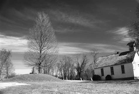 Mound Builders: A Travel Guide to the Ancient Ruins in the Ohio Valley ...