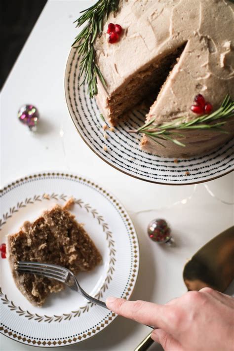 Christmas Baking: Festive Spiced Sponge Cake Recipe