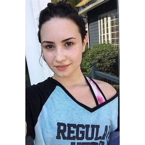 Demi Lovato No-Makeup Selfies | POPSUGAR Beauty Australia