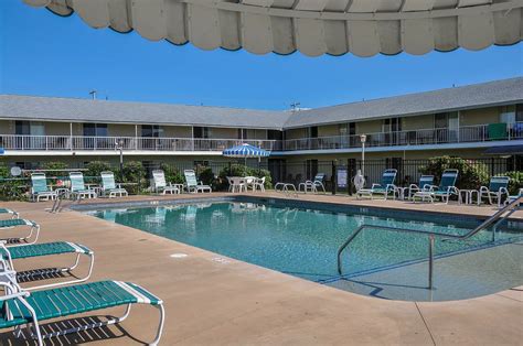 FRIENDSHIP OCEANFRONT SUITES $139 ($̶1̶5̶9̶) - Prices & Motel Reviews ...