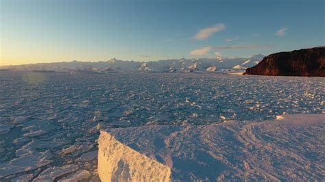 Ross Sea, Antarctica [4000 x 2250] Credit: Emanhu : r/EarthPorn