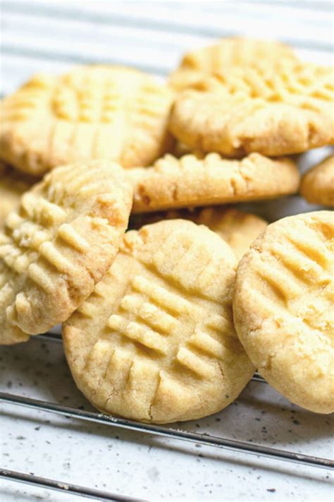 Vegan Shortbread Cookies | Just 3 Ingredients! | Delicious Everyday