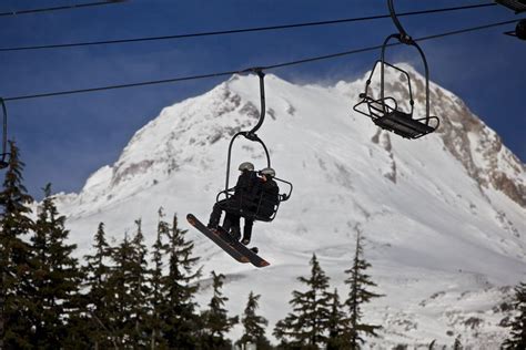 Mt. Hood Meadows Ski Patrol chief wins top award from regional ski area ...