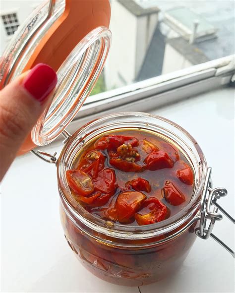 Recipe: Super easy roasted sun blushed Cherry Tomatoes – Food Diaries London