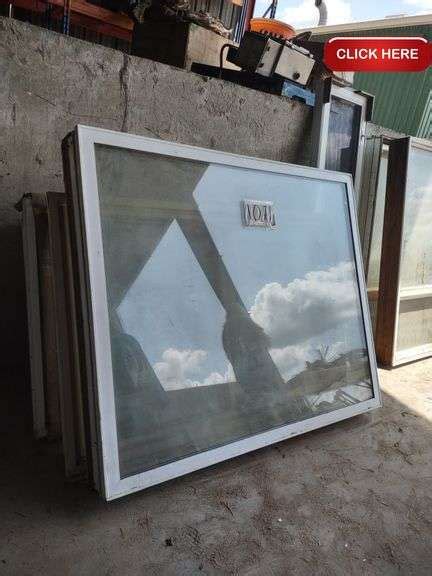 72" x 60" window - Rideau Auctions