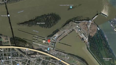 10 barges break loose in the Ohio River in Louisville : NPR