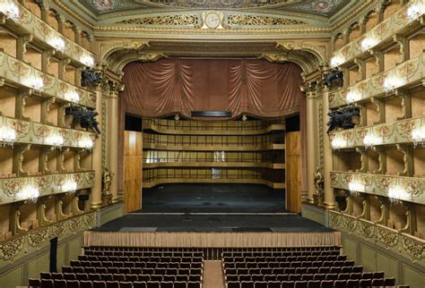 Teatro Nacional São Carlos – Lisbon Shopping