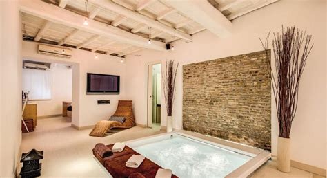 YH Jacuzzi Suite, Rome | 2023 Updated Prices, Deals