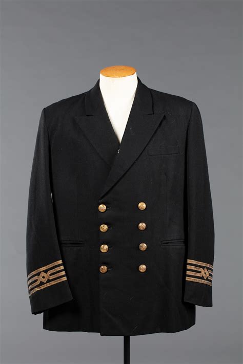 Clothing: Merchant Navy uniform - New Zealand Maritime Museum