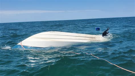 5 rescued after boat capsizes in waters off Pasco County coast