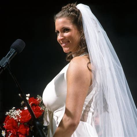 5 Best Looks Of Stephanie McMahon's Career (& The 5 Worst)