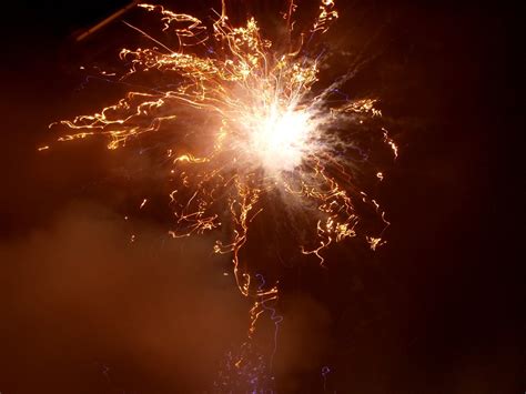 Free photo: Fireworks, Rocket, New Year'S Eve - Free Image on Pixabay - 1942730