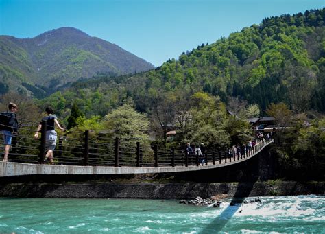 Travel to Shirakawa-go Unesco Village in Spring / May (JR Pass)