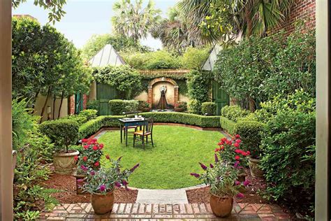 Classic Courtyards | Southern Living