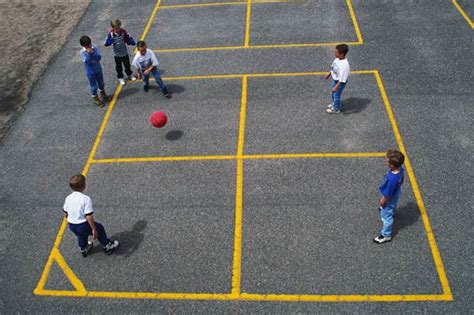 Four Square | Fast and Furious Fun Straight From The USA!