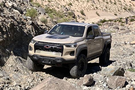 2024 Chevrolet Colorado ZR2 exhibits exceptional off-road capability | Canoe.Com