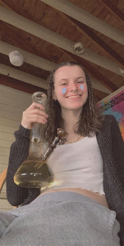 Different day, different bong : r/selfie