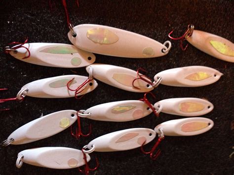 I love these home made lures #homemadelures #lurestousefishing | Diy ...