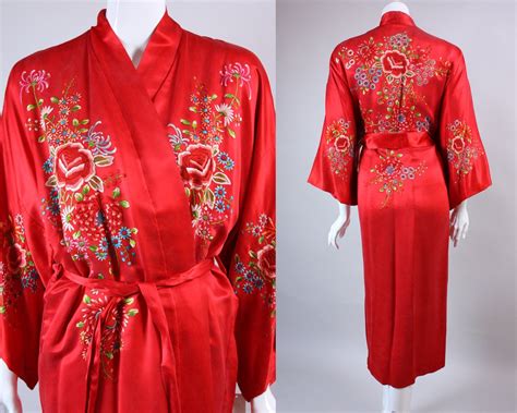 Vintage 60s CHINESE SILK ROBE Bright Red Hand-Embroidered