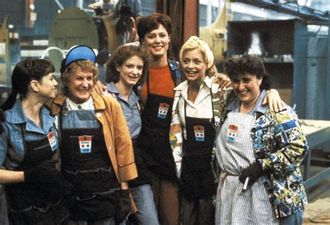 "Swing Shift" movie still, 1984. L to R: Holly Hunter, Sudie Bond, Lisa ...