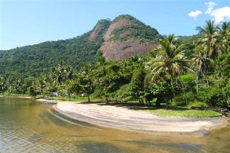 Ilha Grande, Brazil - best day hikes & multi-day treks - STINGY NOMADS