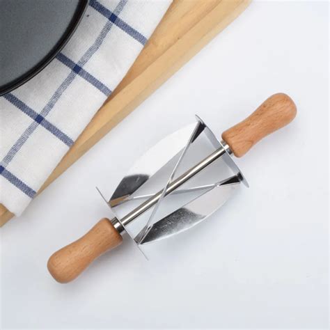 Stainless Steel Rolling Cutter Croissant Bread Making Wheel Dough Pastry Cutter Wooden Handle ...