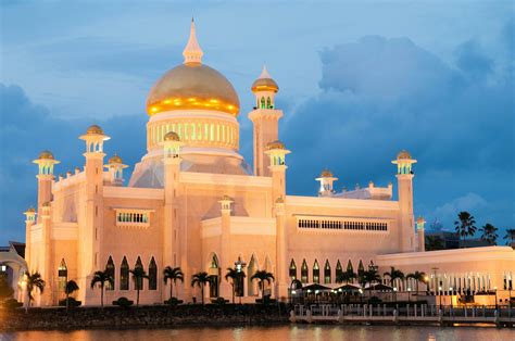 96 Gambar Masjid Omar Ali Saifuddien Picture - MyWeb