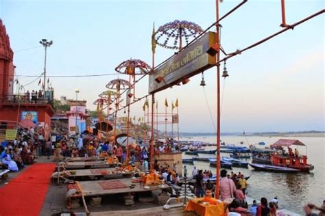 Dashashwamedh Ghat | Varanasi - What to Expect | Timings | Tips - Trip ...