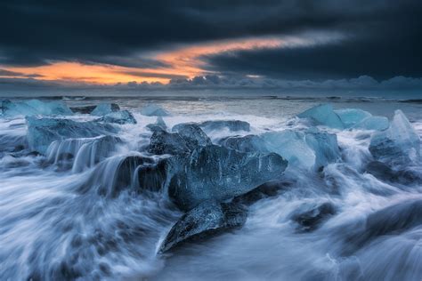 Day Tour to Jokulsarlon Glacier Lagoon with Boat Ride