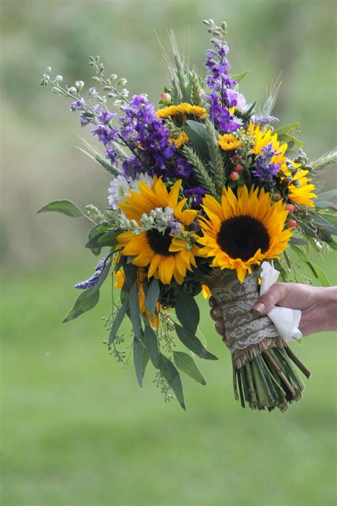 Sunflower bouquet | Sunflower wedding bouquet, Sunflower themed wedding, Eucalyptus wedding bouquet