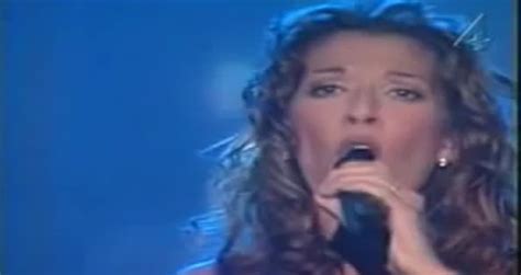 Celine Dion performs live Oh Holy Night - Videos - Metatube