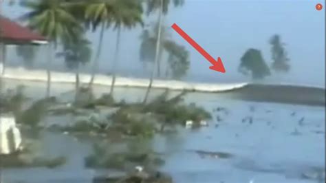 Indonesia Tsunami 2004 - Destruction of Aceh - YouTube