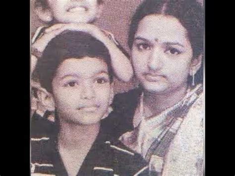 Thalapathy vijay and mother rare images - YouTube