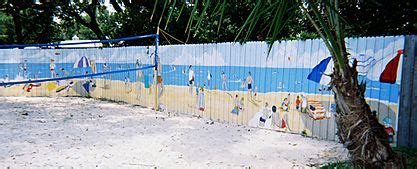 Beach Scene Mural on a Fence in Florida | Garden fence art, Fence art, Backyard fences