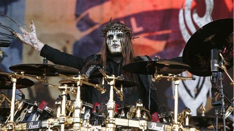 Joey Jordison: La ATERRADORA historia de la máscara del baterista ...