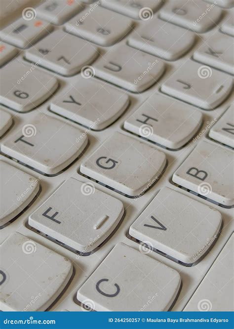 Keyboard White Dusty Keypad Laptop Qwerty Letter Button Stock Image - Image of white, letter ...